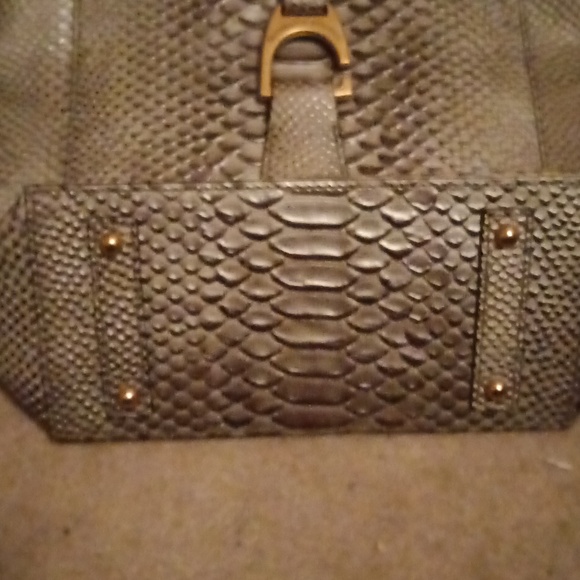 Dooney&Bourke purse - Picture 3 of 9
